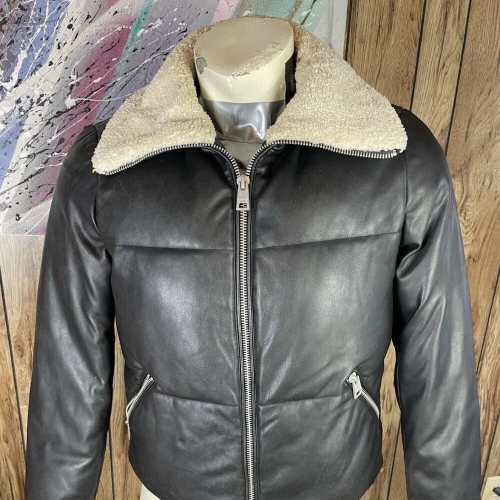 🎁 Levi’s Black Leather Sherpa Lined Bomber Jacket Zip Front Size Medium